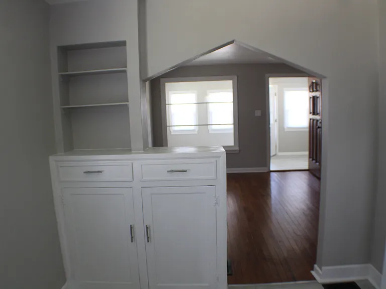 801 Cameron St — Photo 5
