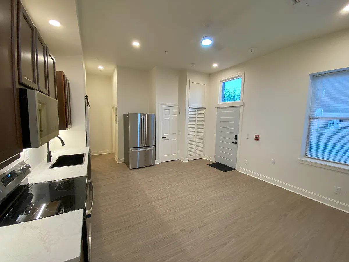 Building Photo - 3244 Fairfield Ave #3