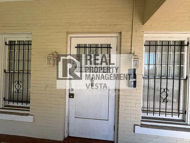 2585 Napier Ave #A — Photo 11