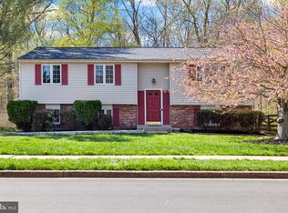 15017 Olddale Rd, Centreville, VA 20120