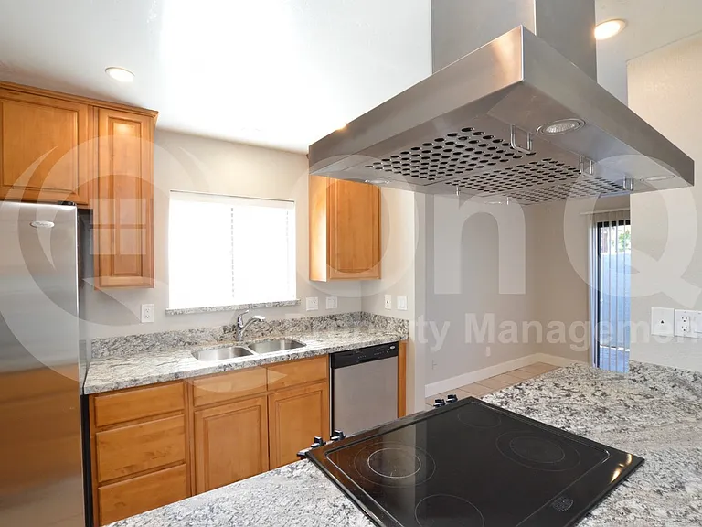 850 S River Dr #1044 — Photo 3