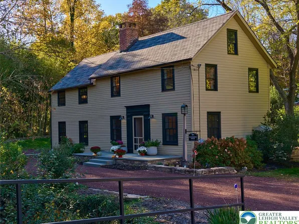 6163 Carversville Rd, Solebury, PA 18092