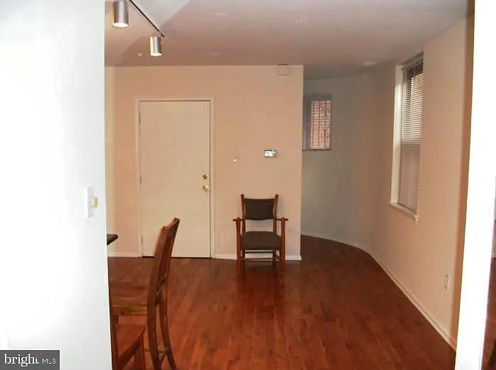 912 Spruce St #-5 — Photo 5