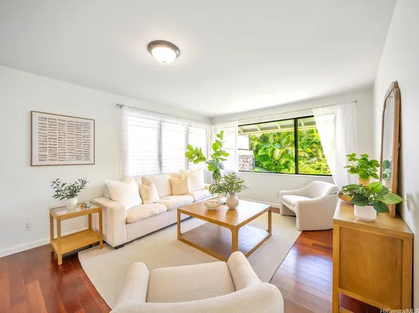 3656 Alani Dr, Honolulu, HI 96822
