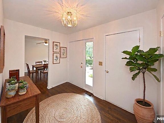3rd image of 5 Indian Field Ct