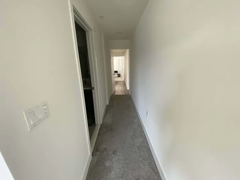 1435 N Poinsettia Pl — Photo 7