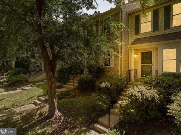 5680 White Dove Ln, Clifton, VA 20124