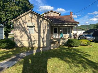 168 Central Ave, White Sulphur Springs, WV 24986