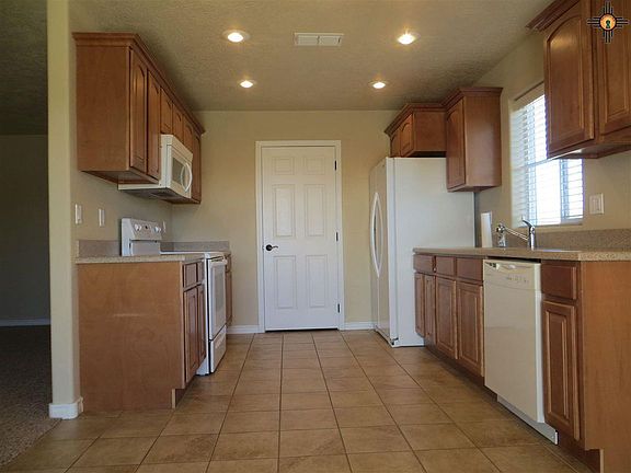 3rd image of 2925 Hammond Blvd