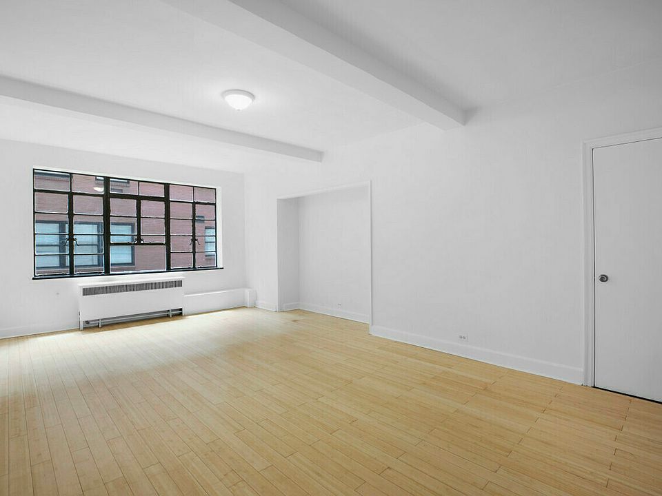 1st image of 310 E 44th St APT 517