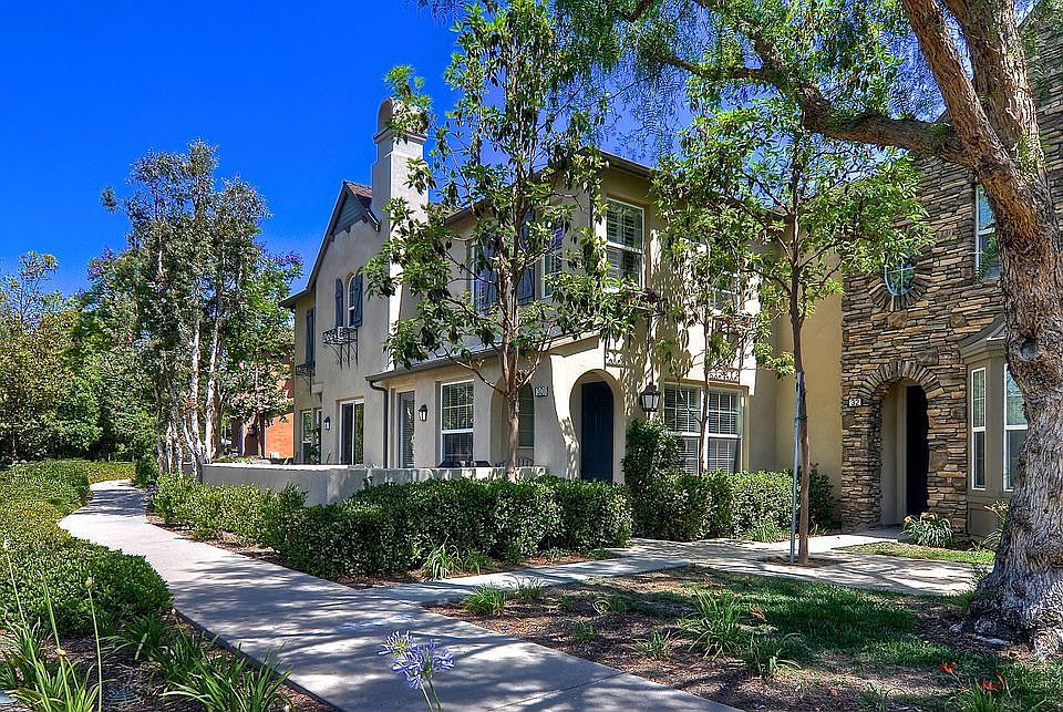 2nd image of 30 Aryshire Ln