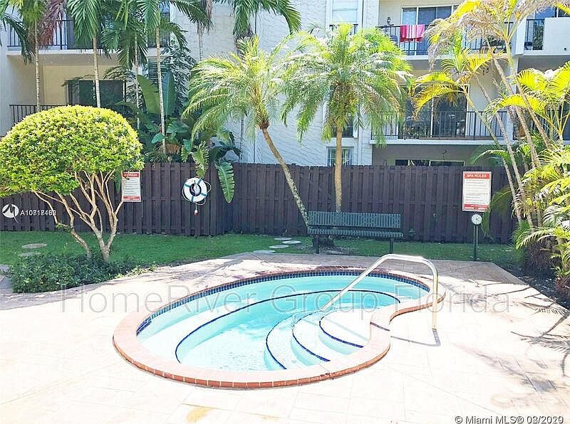 Dadeland Grove Condominiums Apartment Rentals Miami, FL Zillow
