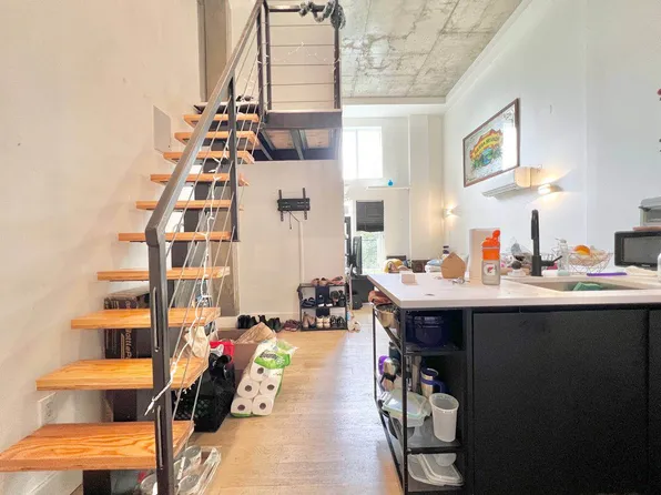 152 Manhattan Avenue 4B image 9 of 10