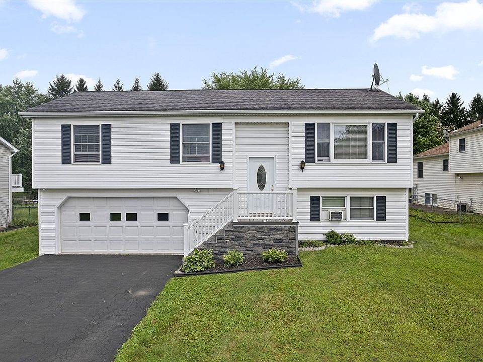 1st image of 13 Maplewood Dr