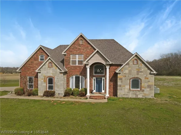 9304 E County Line Rd, Charleston, AR 72933