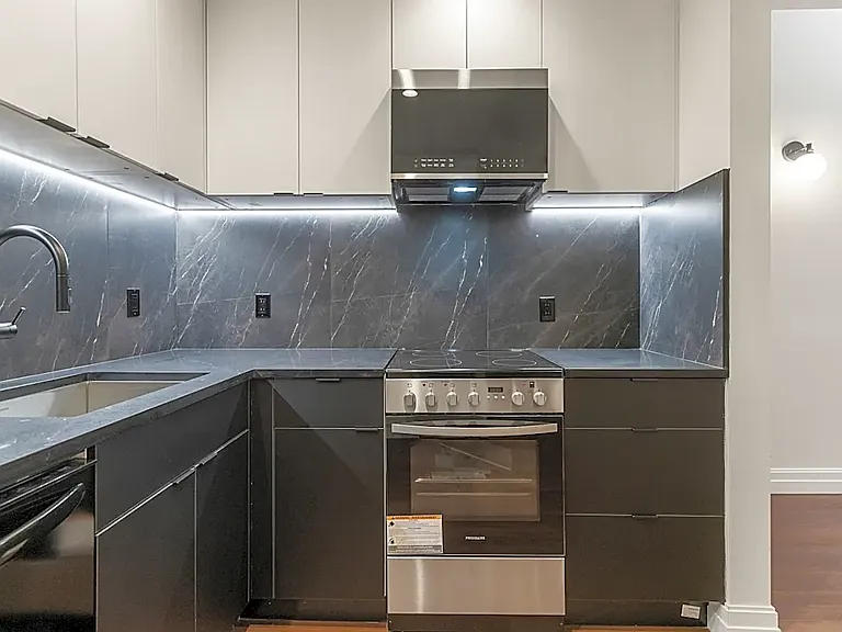 107 Court St #101 — Photo 3