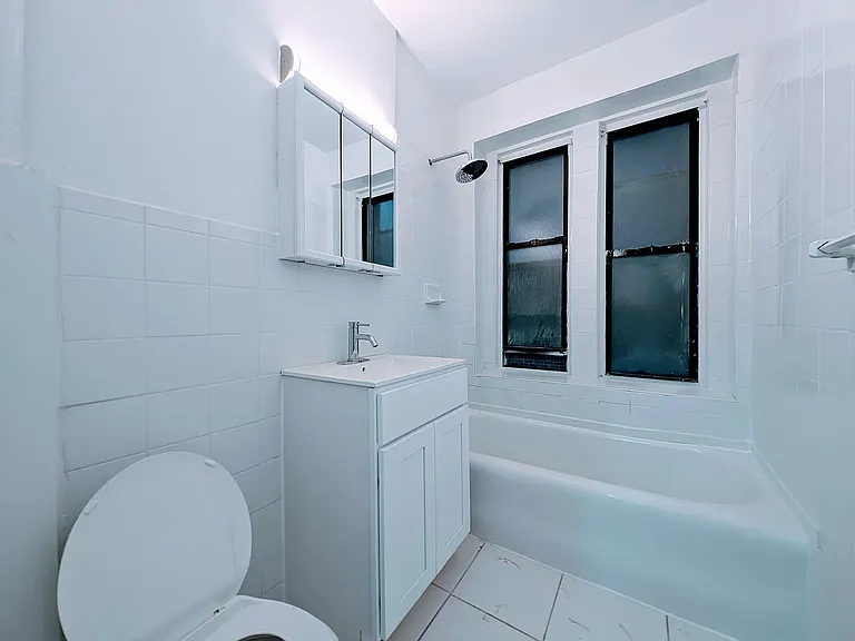 110 New York Ave #1T — Photo 6
