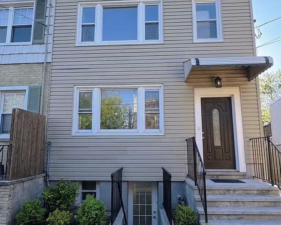 1st image of 5752 75th Street