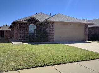 416 Cherokee Gate Dr, Yukon, OK 73099