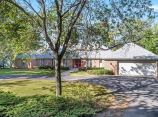 1416 Rood Point Rd, Muskegon, MI 49441