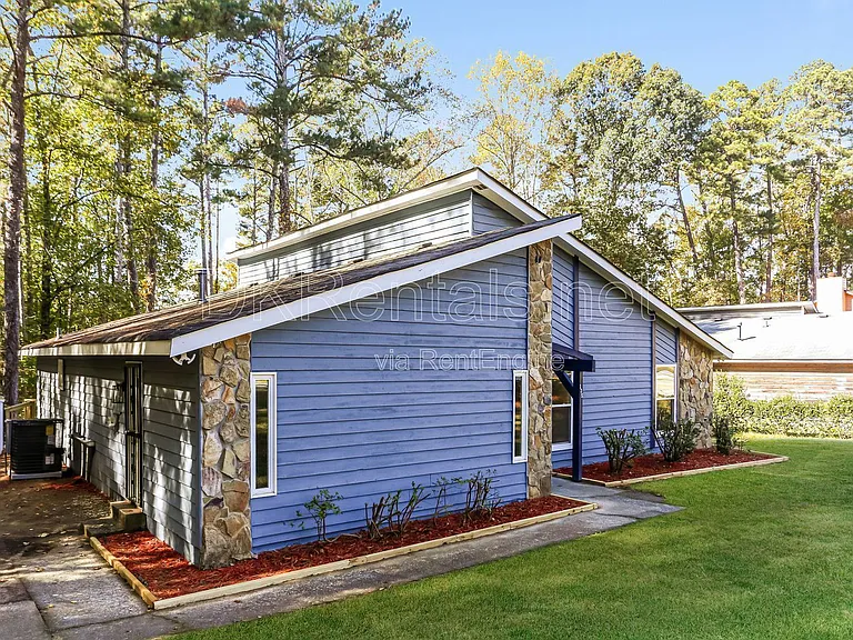 135 Beethoven Ct — Photo 3
