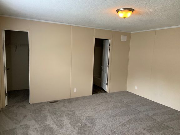 4th image of 157 Newton St