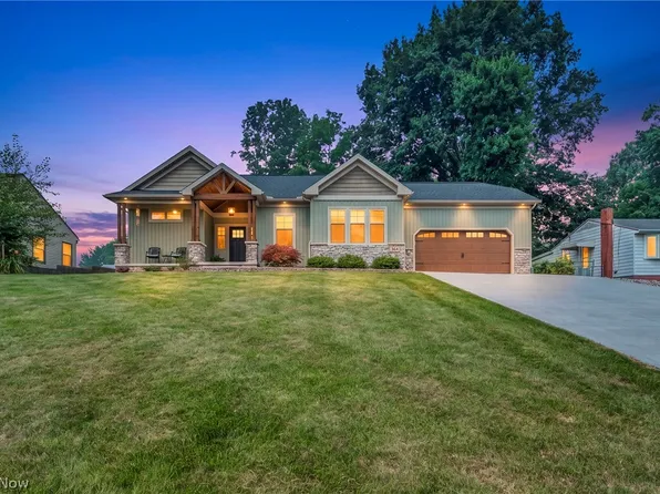 364 31st St SW, Barberton, OH 44203
