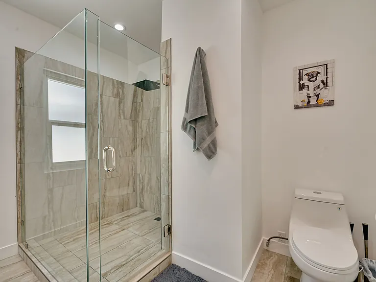9042 Phyllis Ave #A — Photo 29