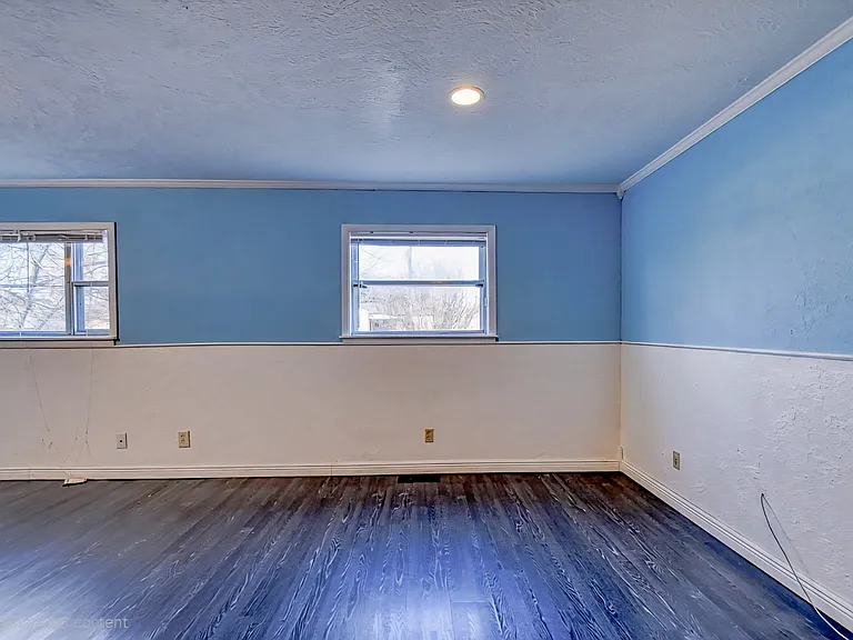 401 W Polk St — Photo 16