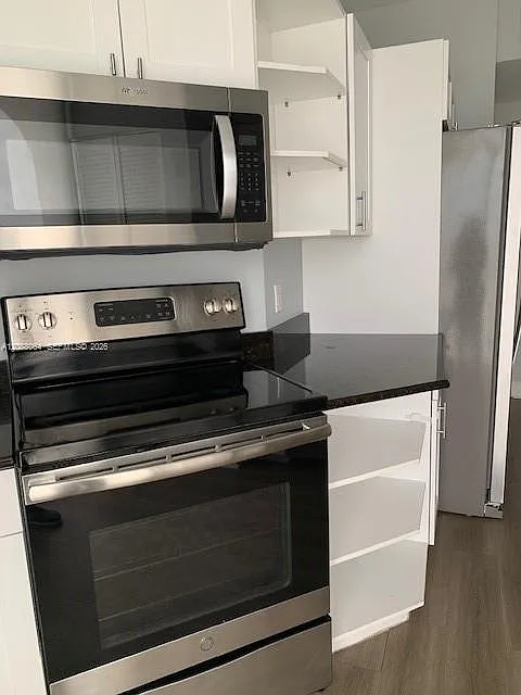 Catalonia Condo — Photo 4