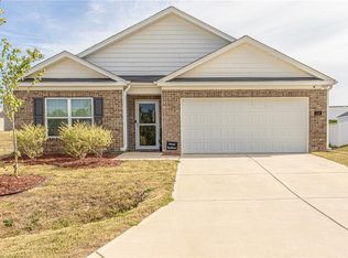 116 Green Mallard Way, Mayodan, NC 27027