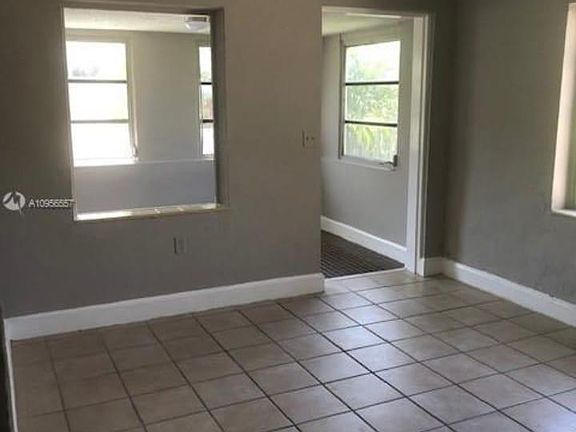 5th image of 1316 S 20th Ave