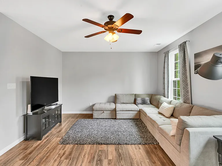 1503 Pointe View Dr — Photo 6