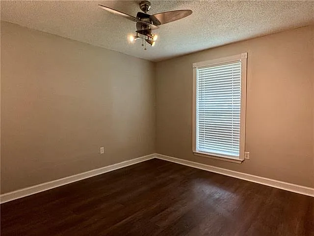 5128 Eden Roc Dr — Photo 16