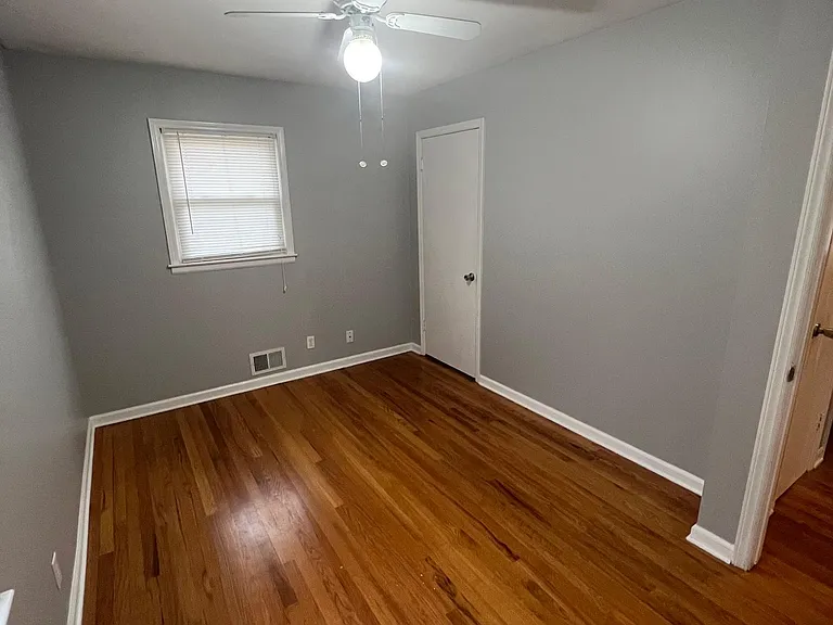 313 NE Florence Ave — Photo 12