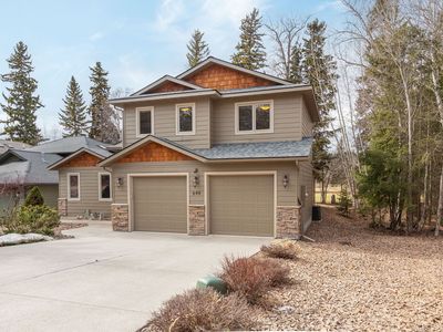 648 Saint Andrews Dr, Columbia Falls, MT, 59912