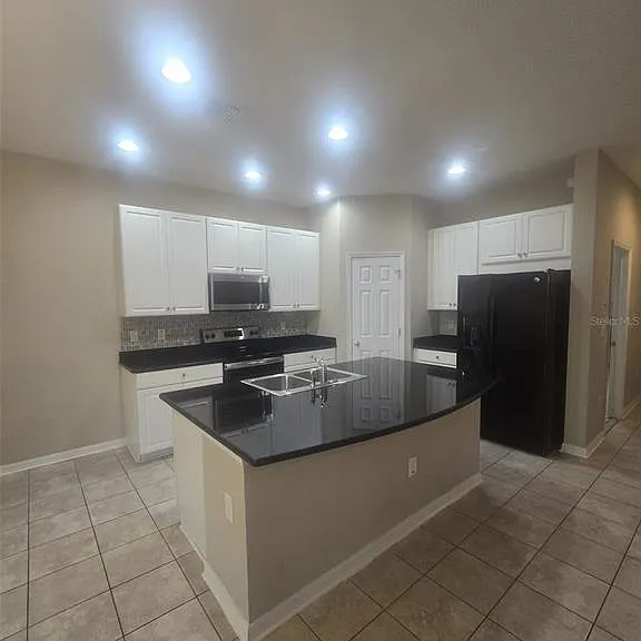 6978 Holly Heath Dr — Photo 8