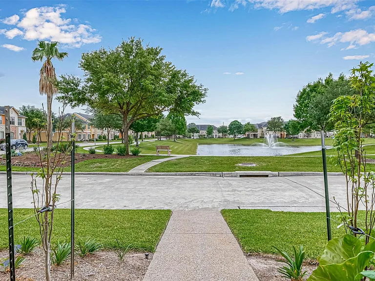 14426 Summerleaf Ln — Photo 38