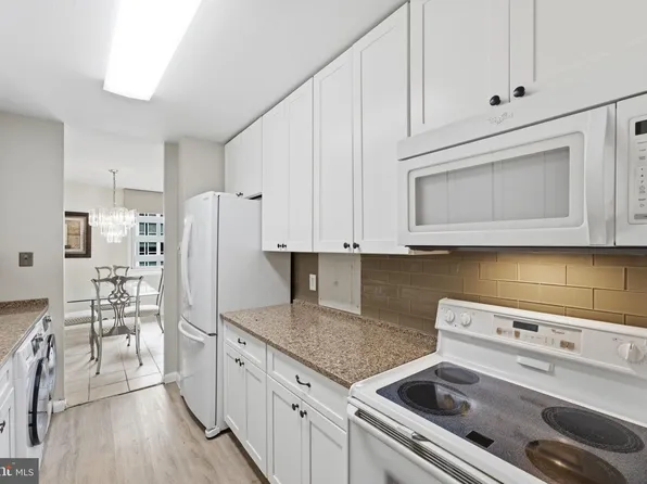 1901 John F Kennedy Blvd APT 906, Philadelphia, PA 19103