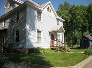 907 N State St, Champaign, IL 61820