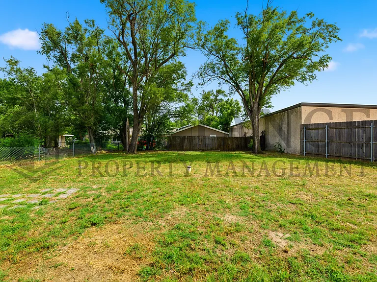 6021 W Newell St — Photo 7