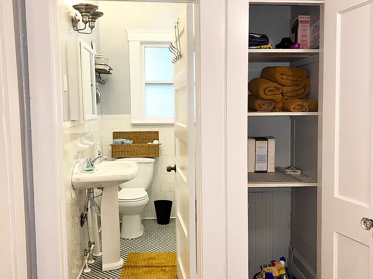 1039 Riviera St — Photo 36