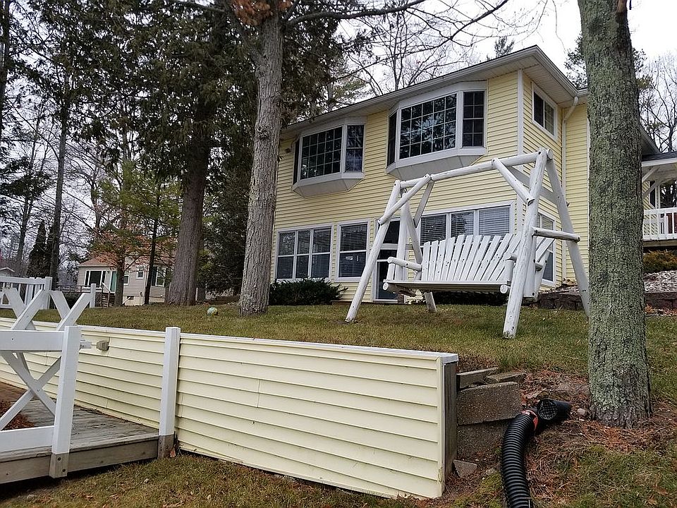 1st image of 1336 S Lake Dr