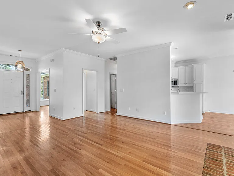 5044 Crosswinds Dr — Photo 8