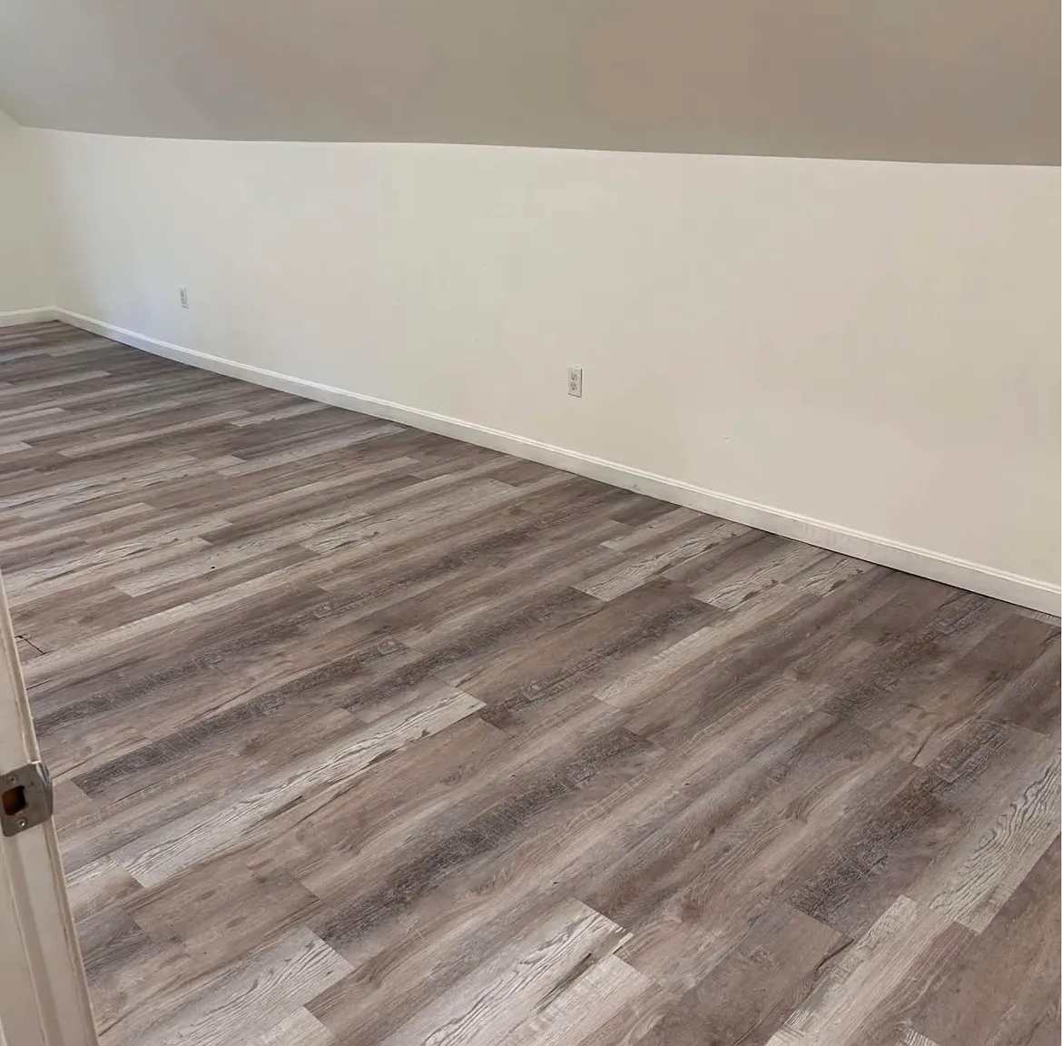 3 bed, $950 — Photo 2