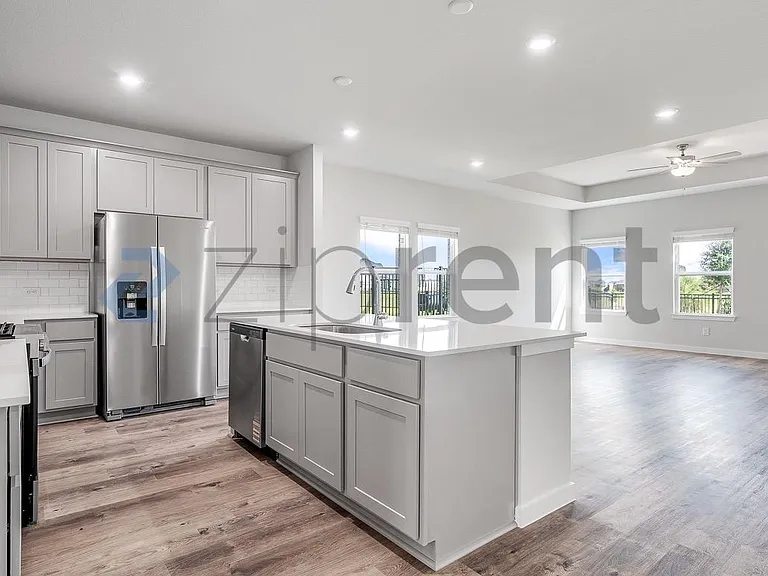 27327 Blue Pool Dr #27327 — Photo 12
