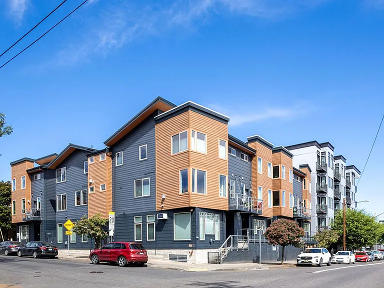 1607 NW Davis St — Photo 51