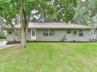 10417 Xavis St NW, Coon Rapids, MN 55433