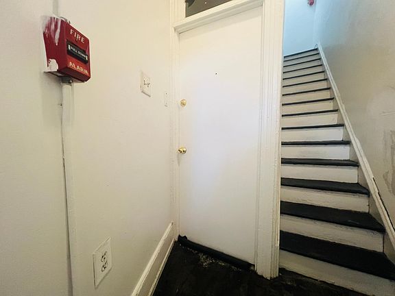 3rd image of 3509 Indian Queen Ln #1