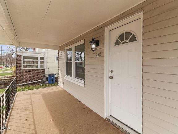 5th image of 538 Ogden Ave